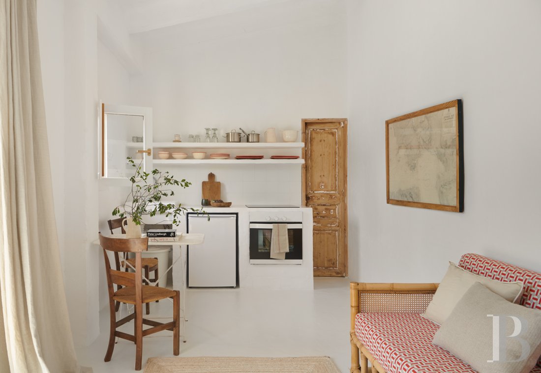 En Catalogne, dans l’arrière-pays de l’Empordà,  une vaste « masia » rénovée en plusieurs maisons - photo  n°21